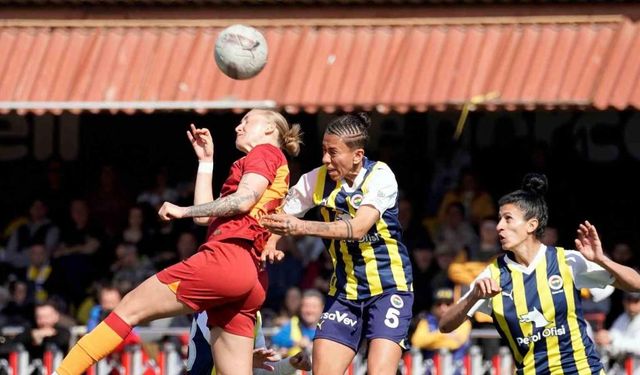 Kadın futbolda derbinin kazananı Fenerbahçe