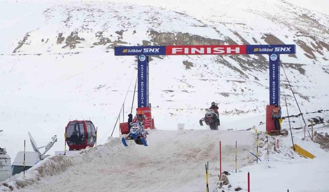 Kar motorlarının sesi Erciyes’te yankılandı