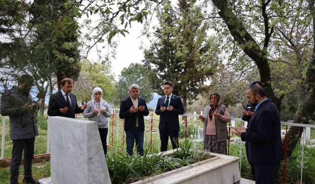 Karacasu’da şehit Kılıç mezarı başında anıldı