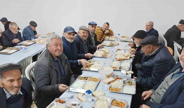 Karaören’de 2005 yılında başlatan toplu iftar geleneği sürüyor