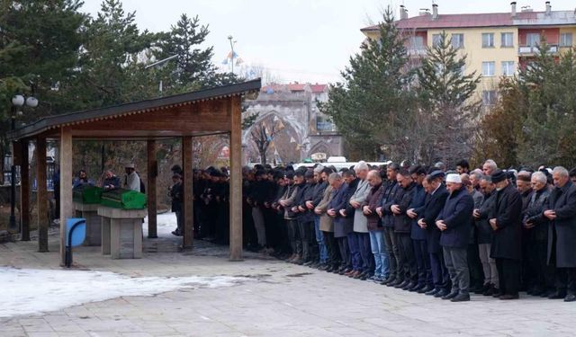 Katledilen anne ve kızı gözyaşlarıyla uğurlandı