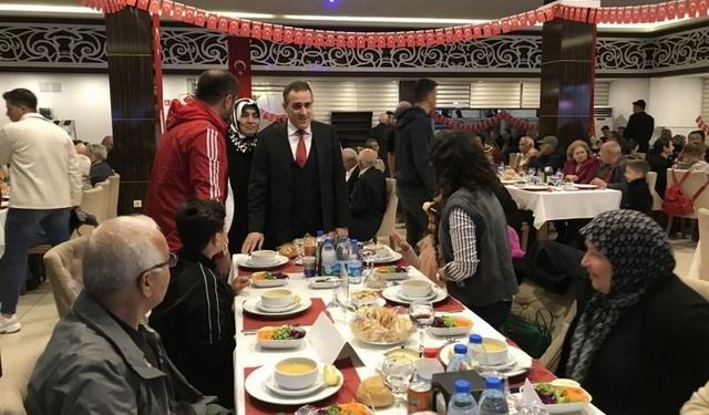 Kaymakam Memiş, Şehit aileleri ile gaziler için iftar yemeği verdi