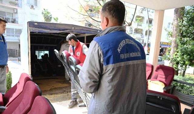 Kemer’de sinema ve tiyatro salonunda çalışmalar başladı