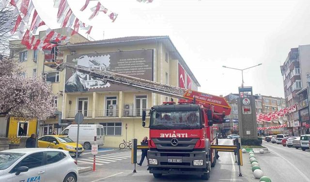 Kırklareli’de seçim için asılan afiş, poster ve bayraklar kaldırıldı