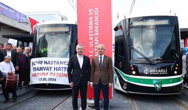 Kocaeli Şehir Hastanesine ulaşımı 15 dakikaya düşürecek tramvay hattı hizmete girdi