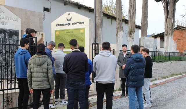 Koçarlı KYK Erkek Yurdu öğrencileri şehitleri andı