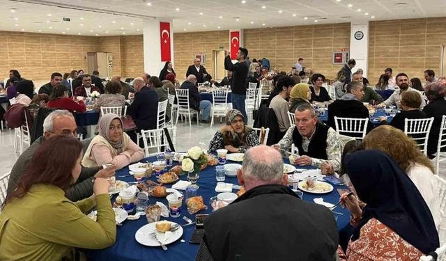 Konyalılar ve Karamanlılar iftarda buluştu