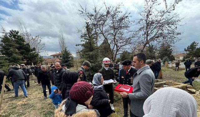 Kore gazisi resmi törenle ebediyete uğurlandı