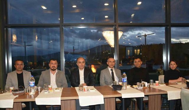 Korkuteli’nin 58 mahalle muhtarı iftarda buluştu