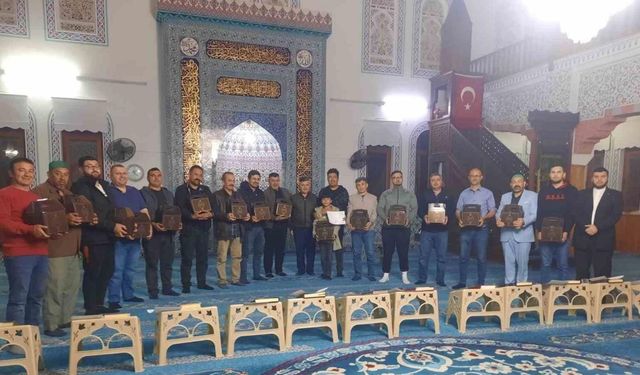 Köyceğiz’de Kur’an öğrenen kursiyerler belgelerini aldı