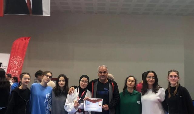 Köyceğizli Azra, Taekwondo’da final müsabakalarına katılacak