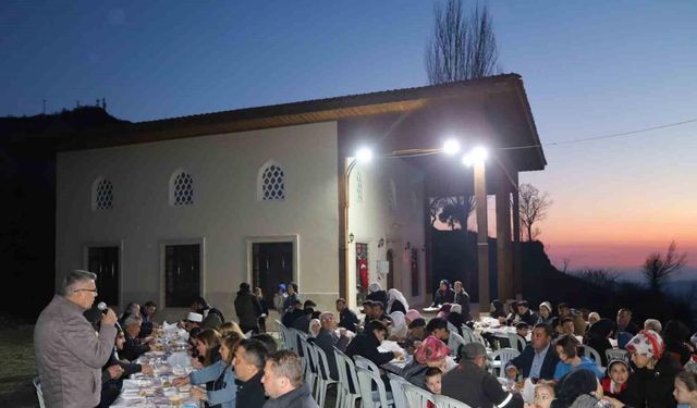 Köylüler iftarını Şehitlikte Başkan Güler’le birlikte açtı