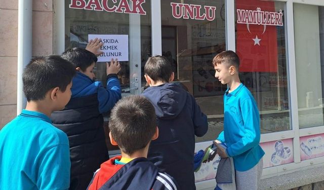 Kütahya Ahteri İmam Hatip Ortaokulundan “Askıda Ekmek” uygulaması