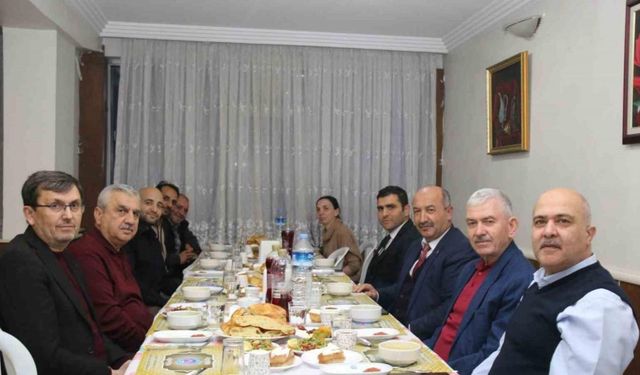 Kütahya MEM personeli iftarda bir araya geldi