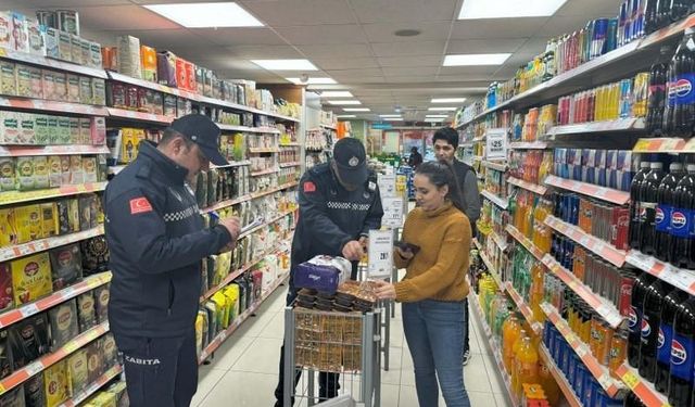 Melikgazi’de Ramazan ayı öncesi marketlerde fiyat ve etiket denetimi yapıldı