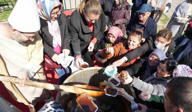 Mesir Festivali Nevruz ateşinin yakılmasıyla başladı