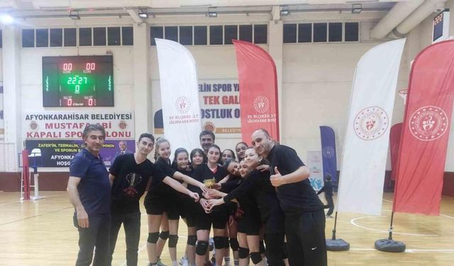 Midi Kız Voleybol İl Müsabakaları tamamlandı