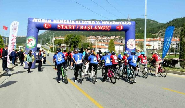 Muğla’da okul sporları bisiklet yarışı düzenlendi