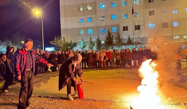 Öğrenci yurdunda yangın ve afet eğitimi