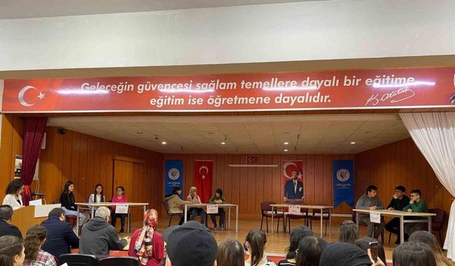 Ortaokullar arası 17’nci Milli Kültür Bilgi Kültür Bilgi Yarışması gerçekleştirildi