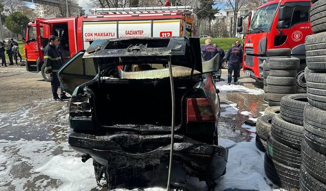 Otomobilin LPG tüpü bomba gibi patladı: 1 kişi yaralandı