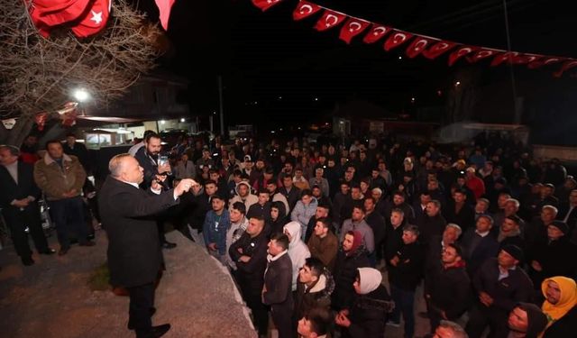 Özel’in Başalan Mahallesi buluşması mitinge döndü