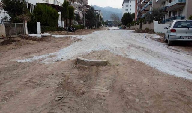 Pamukkale Adayı Ertemur yol ve otopark sorununu çözeceğine söz verdi