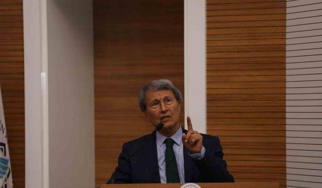 Prof. Dr. Halaçoğlu’ndan gençlere "Kendinizi geliştirin" tavsiyesi