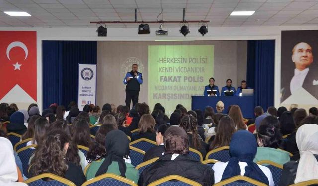 Samsun’da özel güvenlik görevlilerine "Dolandırıcılık Bilgilendirme Eğitimi"