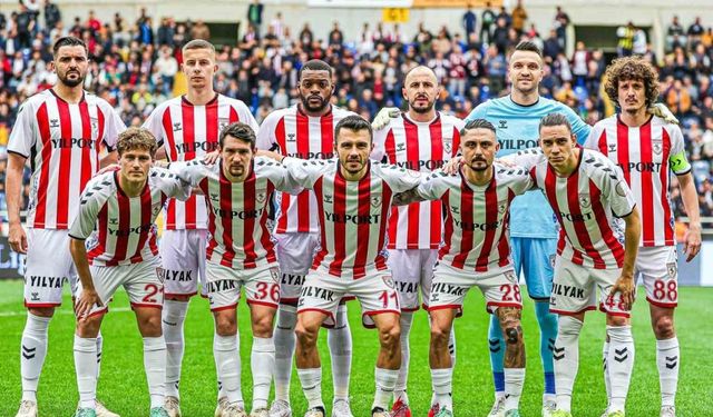 Samsunspor, iç sahada başka deplasmanda başka