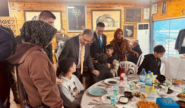 Şanlıurfa erkanı iftarı şehit ve gazi yakınlarıyla yaptı