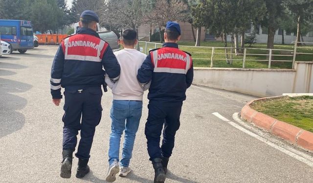 Silahlı yağma suçundan 19 yıl cezası bulunan firari yakalandı