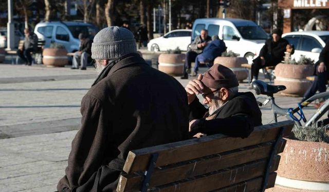 Sosyal koruma yardımlarında en büyük harcama emekli/yaşlılara yapılan harcamalar oldu