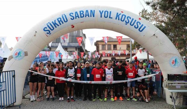 Şükrü Saban Yol Koşusu’na 500 atlet katıldı