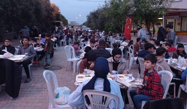 Sultanhisar’da çocuklara iftar düzenlendi