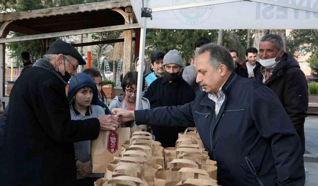 Talas’ta ‘Biz Pişirelim Siz Ulaştırın’ bu yıl da devam ediyor