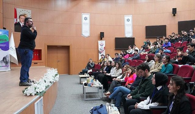 Teknoloji lideri ETÜ’lü öğrencilerle bir araya geldi