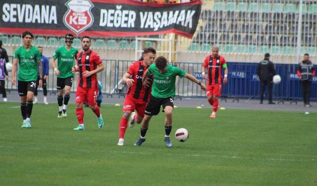 TFF 2. Lig: Denizlispor: 1 - GMG Kastamonuspor: 2