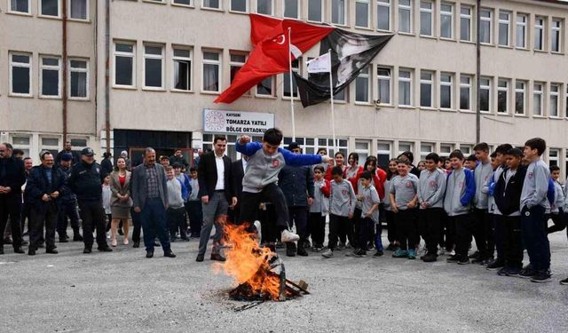 Tomarza’da Nevruz coşku ile kutlandı