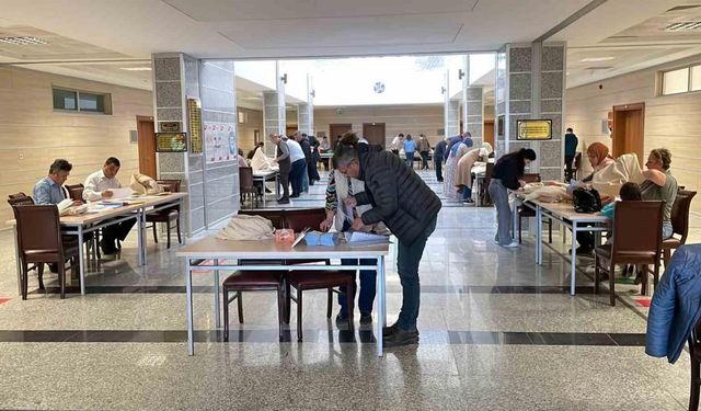 Trakya’da sandık başkanlarına torbalar teslim edildi