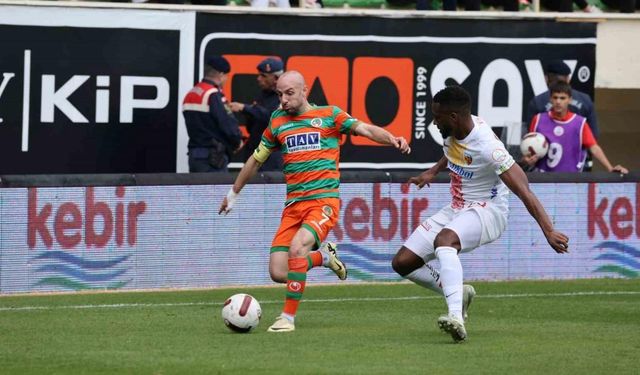 Trendyol Süper Lig: Alanyaspor: 0 - Kayserispor: 0 (İlk yarı)