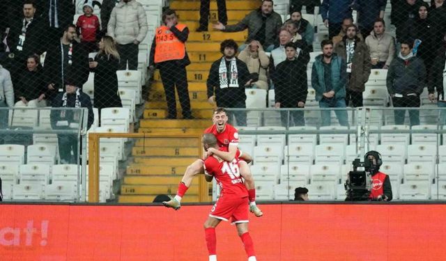 Trendyol Süper Lig: Beşiktaş: 0 - Antalyaspor: 1 (Maç devam ediyor)