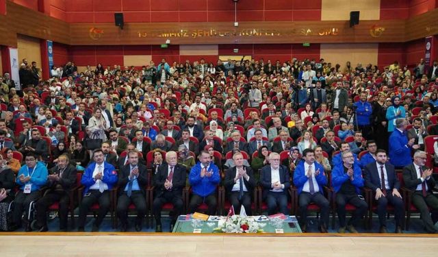 Türkiye’nin ilk SOSYALFEST’inde ödüller sahiplerini buldu