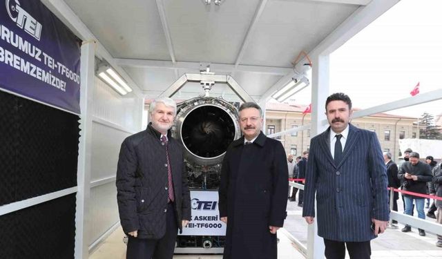 Vali Aksoy ve Prof. Dr. Mahmut Faruk Akşit milli motorları inceledi