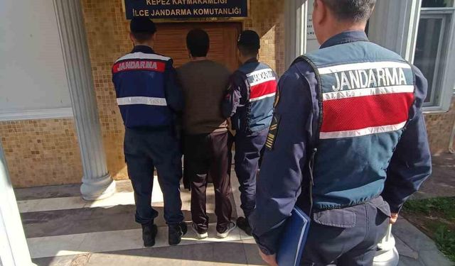 Villada saklanan suç makinesi, jandarmanın operasyonuyla yakalandı