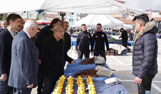 Zafertepe pazarında tezgahlar kuruldu