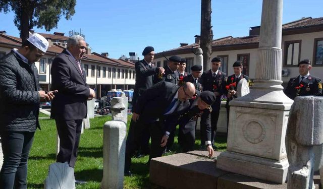 Zağnos Paşa Camii haziresinde yatan Şehit Yüzbaşı Necati Bey anıldı