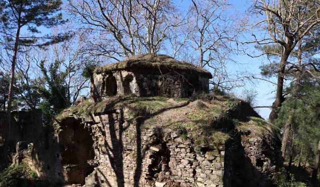 Zirveye gizlenmiş 900 yıllık manastır, doğaseverlerin rotasına girmeye devam ediyor