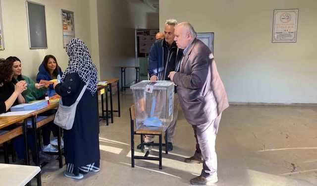 Zonguldak’ta oy verme işlemi başladı
