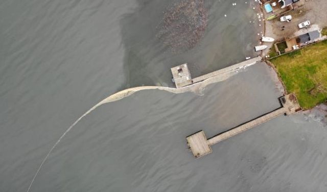 CHP’li Curoğlu, Sapanca Gölü'ndeki akaryakıt sızıntısına dikkat çekti